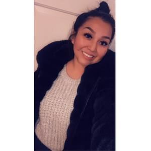 Meet your Posher, Bee